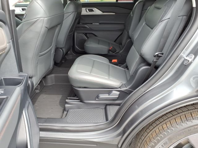 New 2026 Carbonized Gray Metallic Ford Active image 18