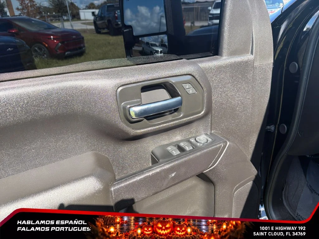 Used 2024 Black Chevrolet Custom image 13