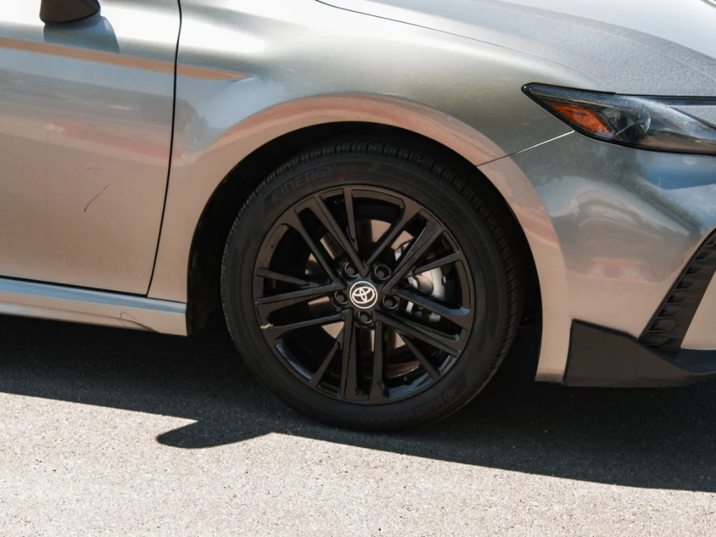 Used 2025  Toyota SE image 4