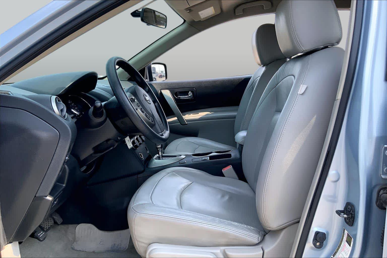 Used 2014 Frosted Steel Nissan S image 8