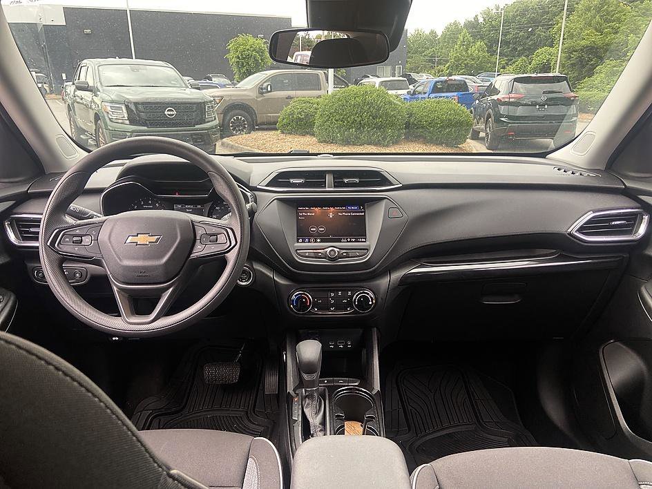 Used 2023 Summit White Chevrolet LT image 16