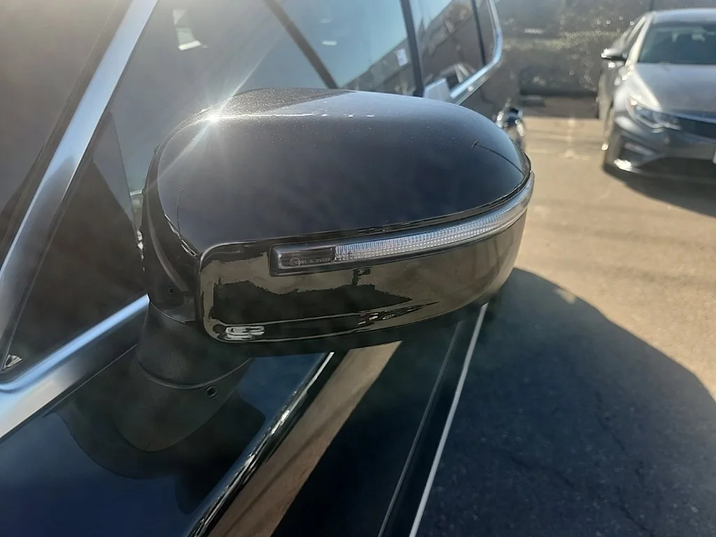 Used 2024 Black Kia LX image 6