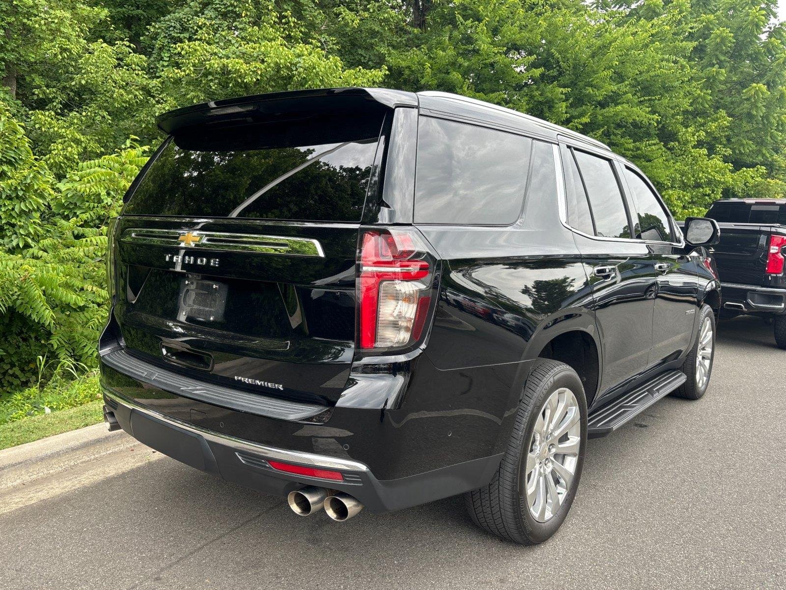 Used 2023 Black Chevrolet Premier image 5
