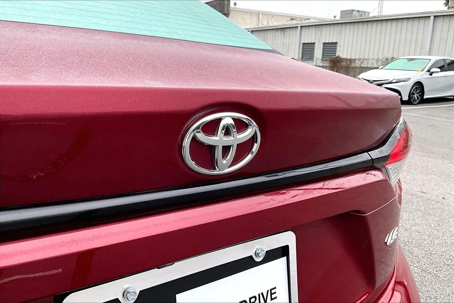 Used 2025 Ruby Flare Pearl Toyota LE image 31