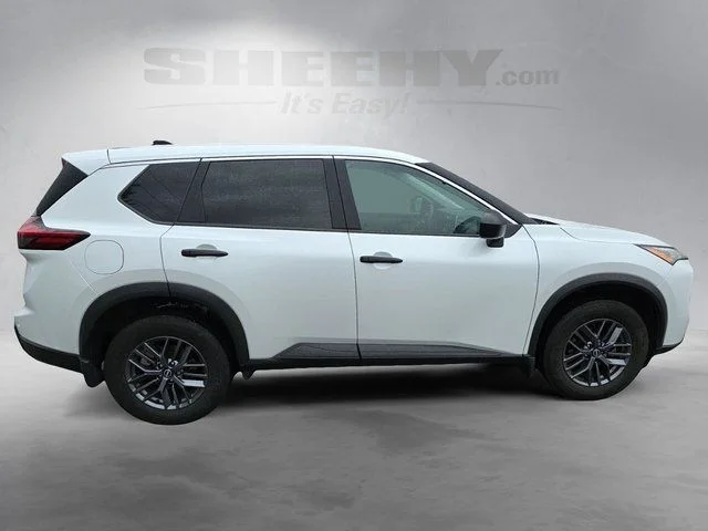 Used 2025 White Nissan S image 10