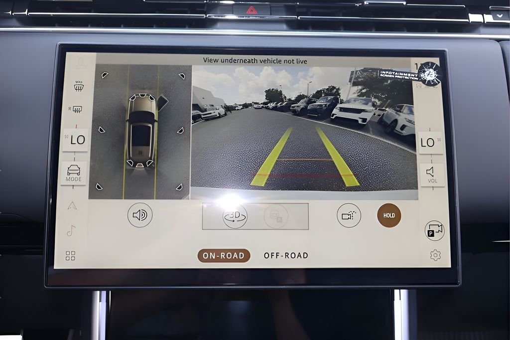 New 2026 Fuji White Land Rover SE image 23