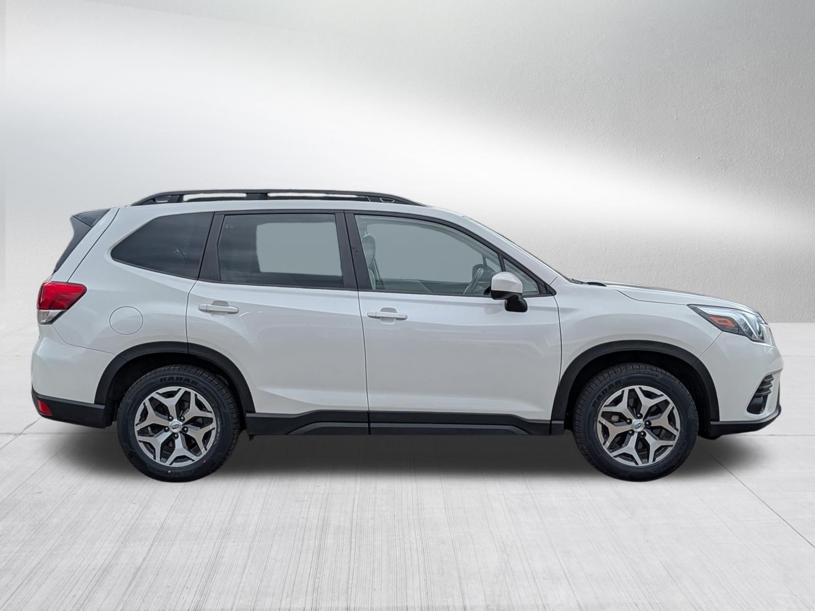 Used 2024 Crystal White Pearl Subaru Premium image 8