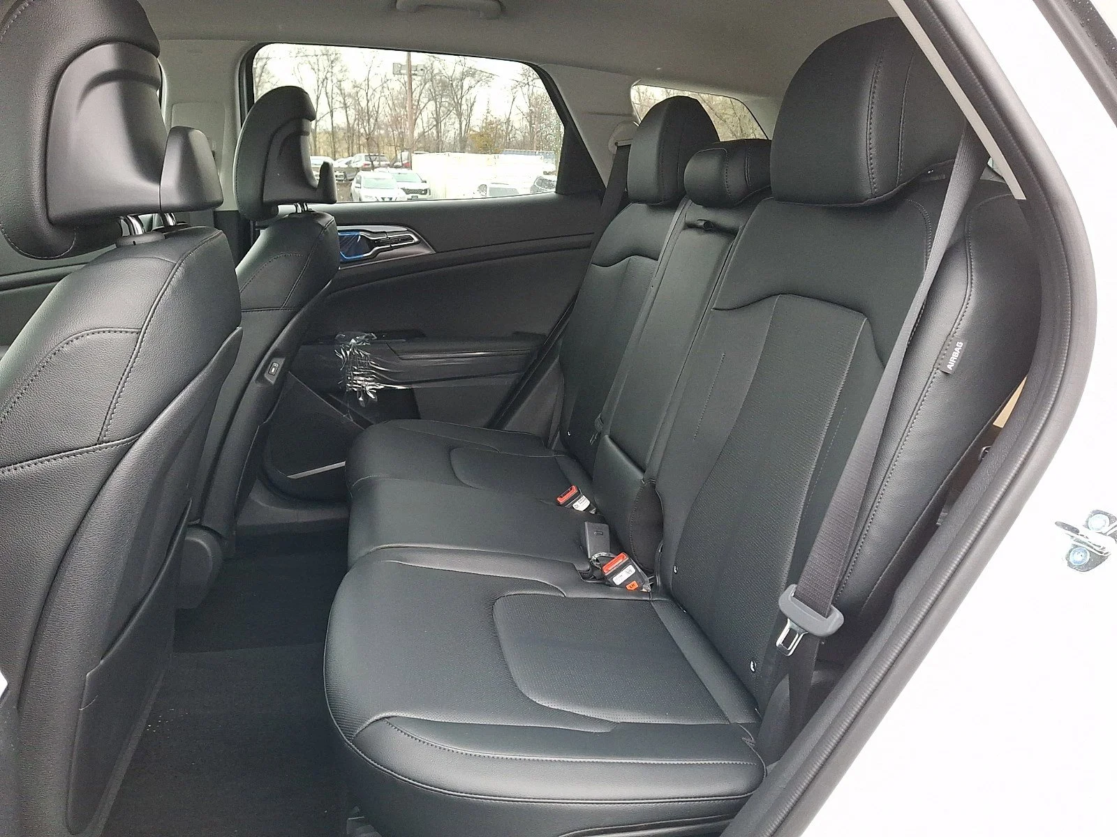 New 2026 Glacial White Pearl Kia EX image 5