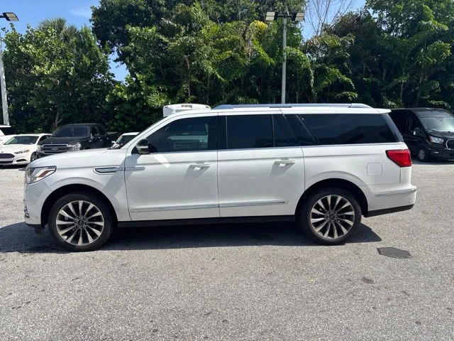 Used 2020 White Lincoln Reserve image 4