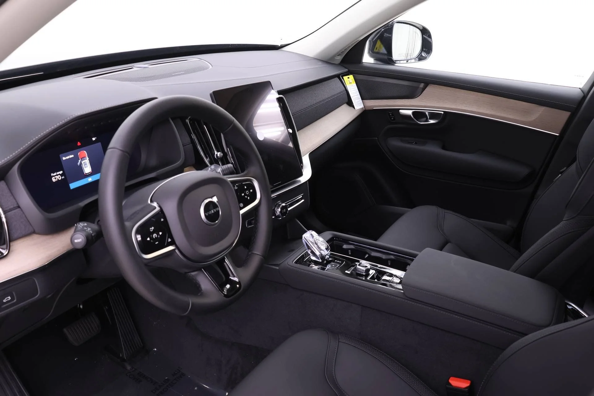 New 2026 Onyx Black Volvo Plus image 7