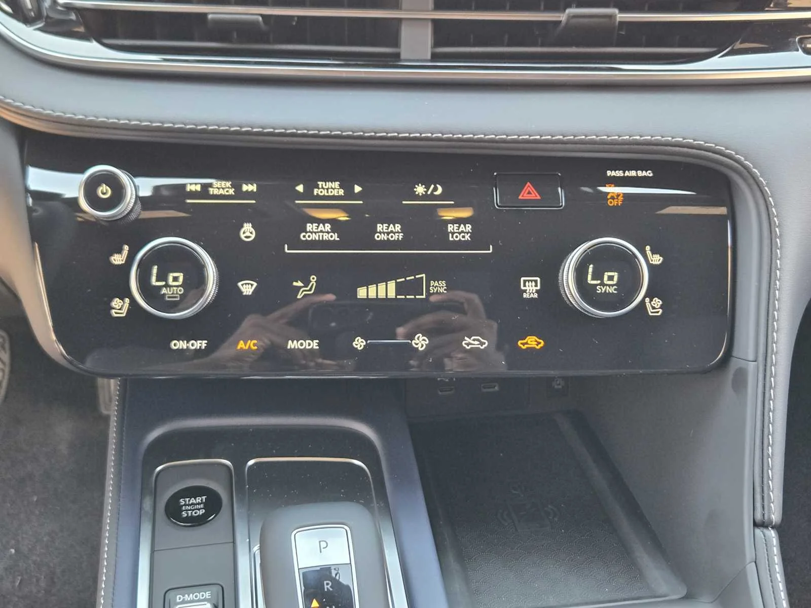 New 2026 2T GRPT SHDW INFINITI Sport AWD image 13