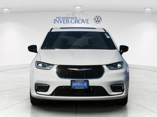 Used 2026 Chrysler Pacifica Limited with VIN 2C4RC1GG4TR196168 for sale in Inver Grove Heights, Minnesota