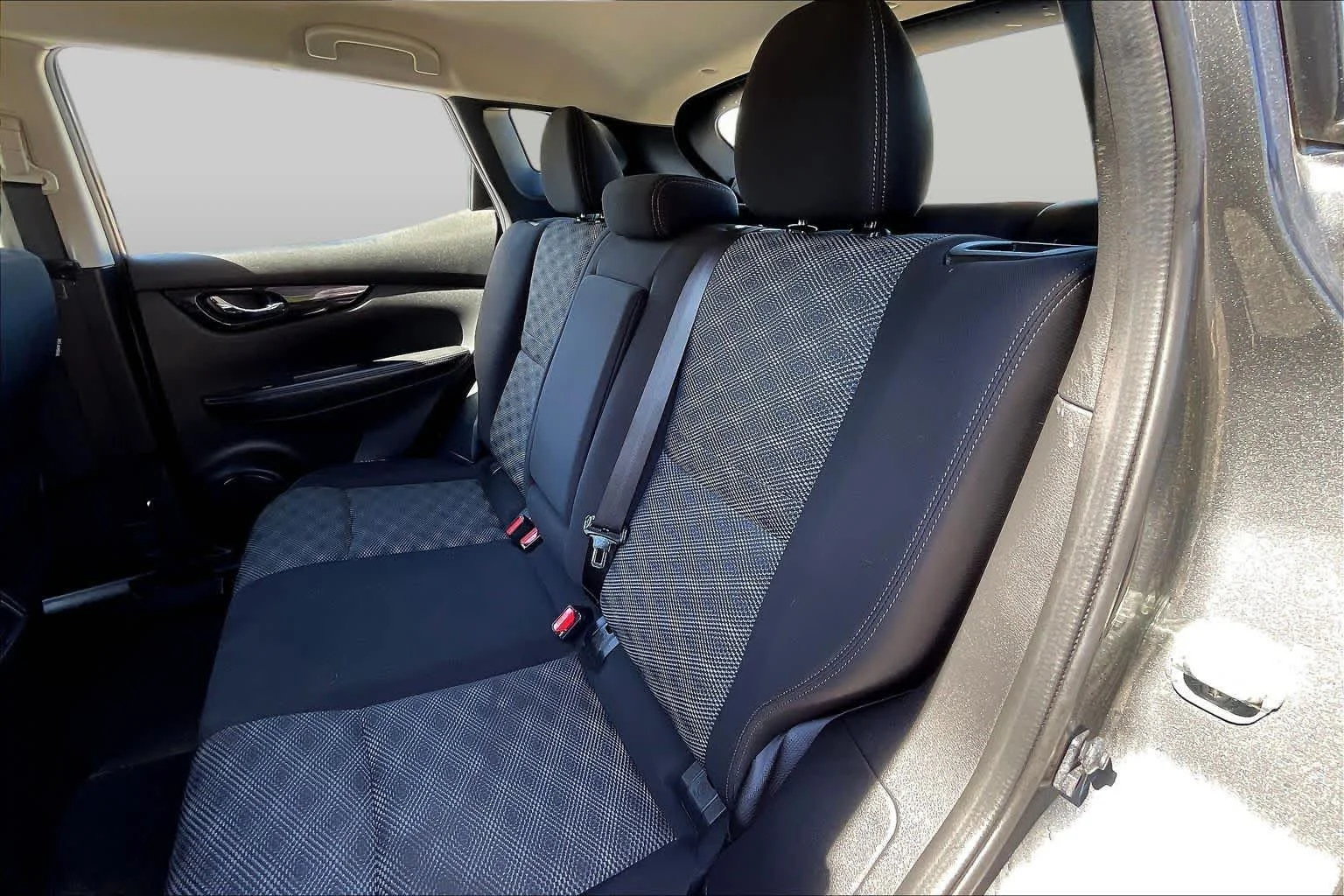 Used 2018 Gun Metallic Nissan SV image 19