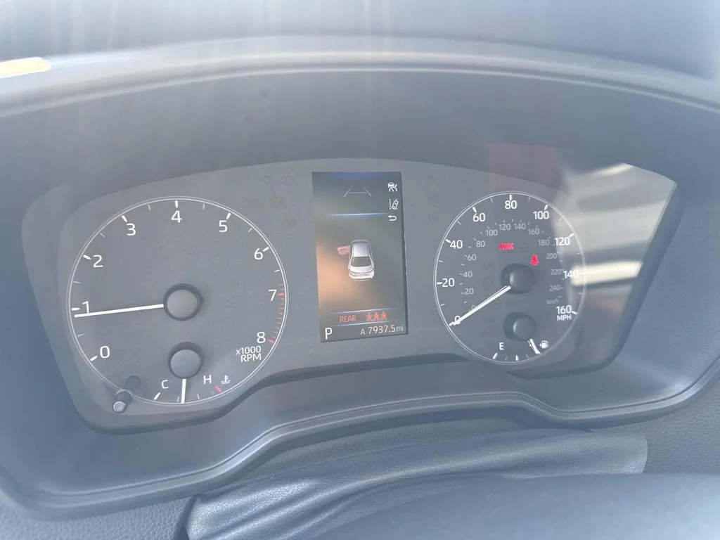 Used 2024  Toyota LE image 18
