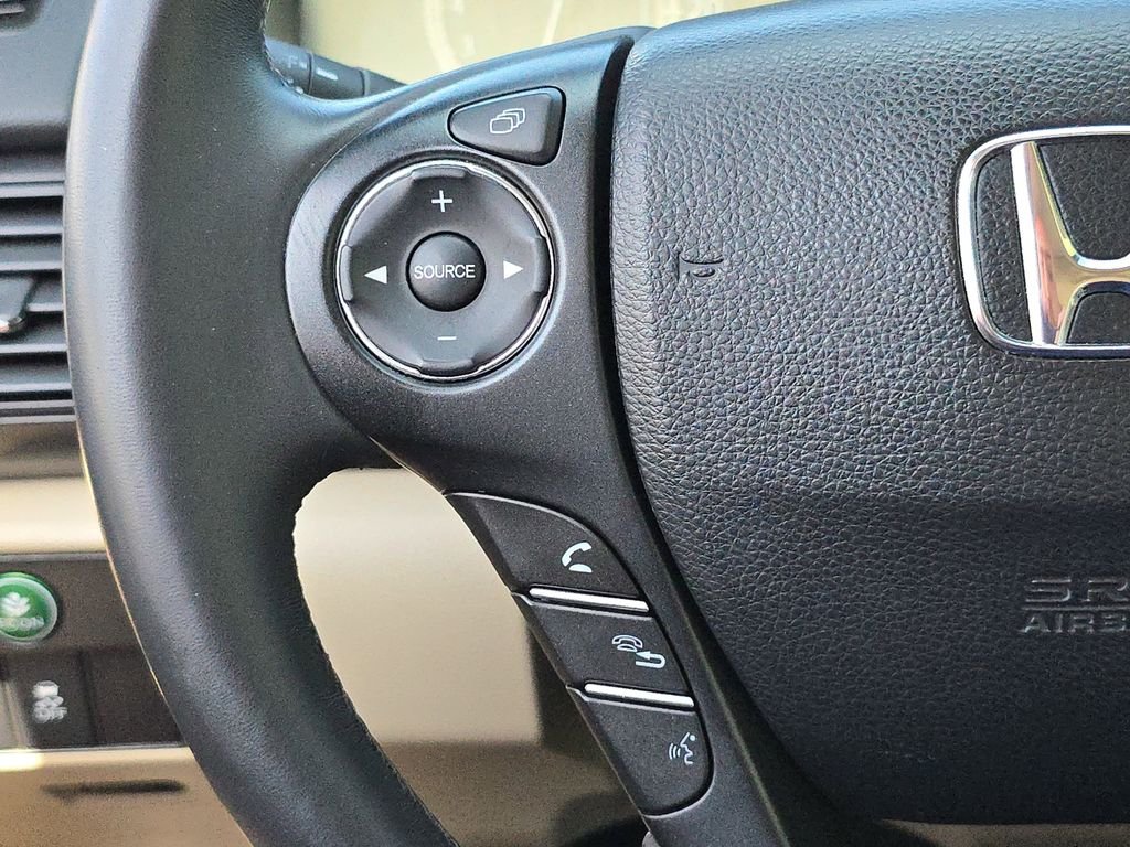 Used 2015  Honda EX-L image 22