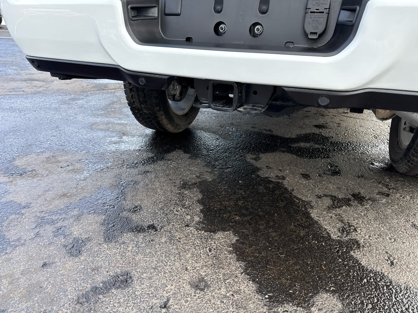 New 2026 Bright White Clear-Coat Exterior Paint RAM Laramie image 28
