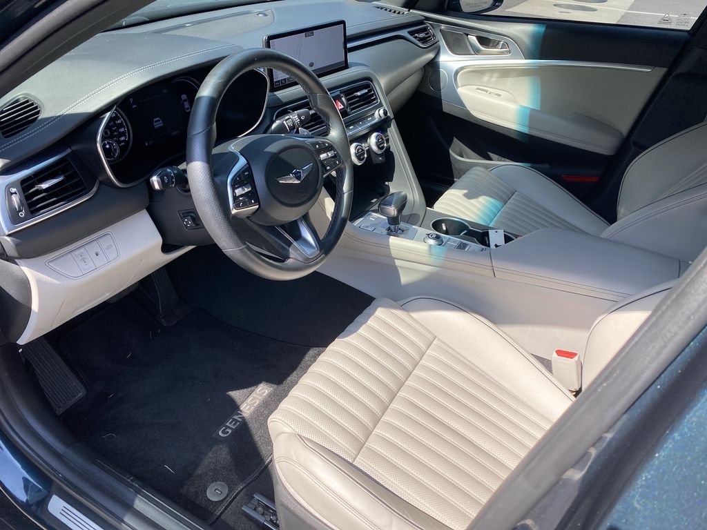 2022 GENESIS G70 Standard - Photo 10