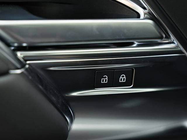 New 2026 Santorini Black LAND ROVER SE image 20