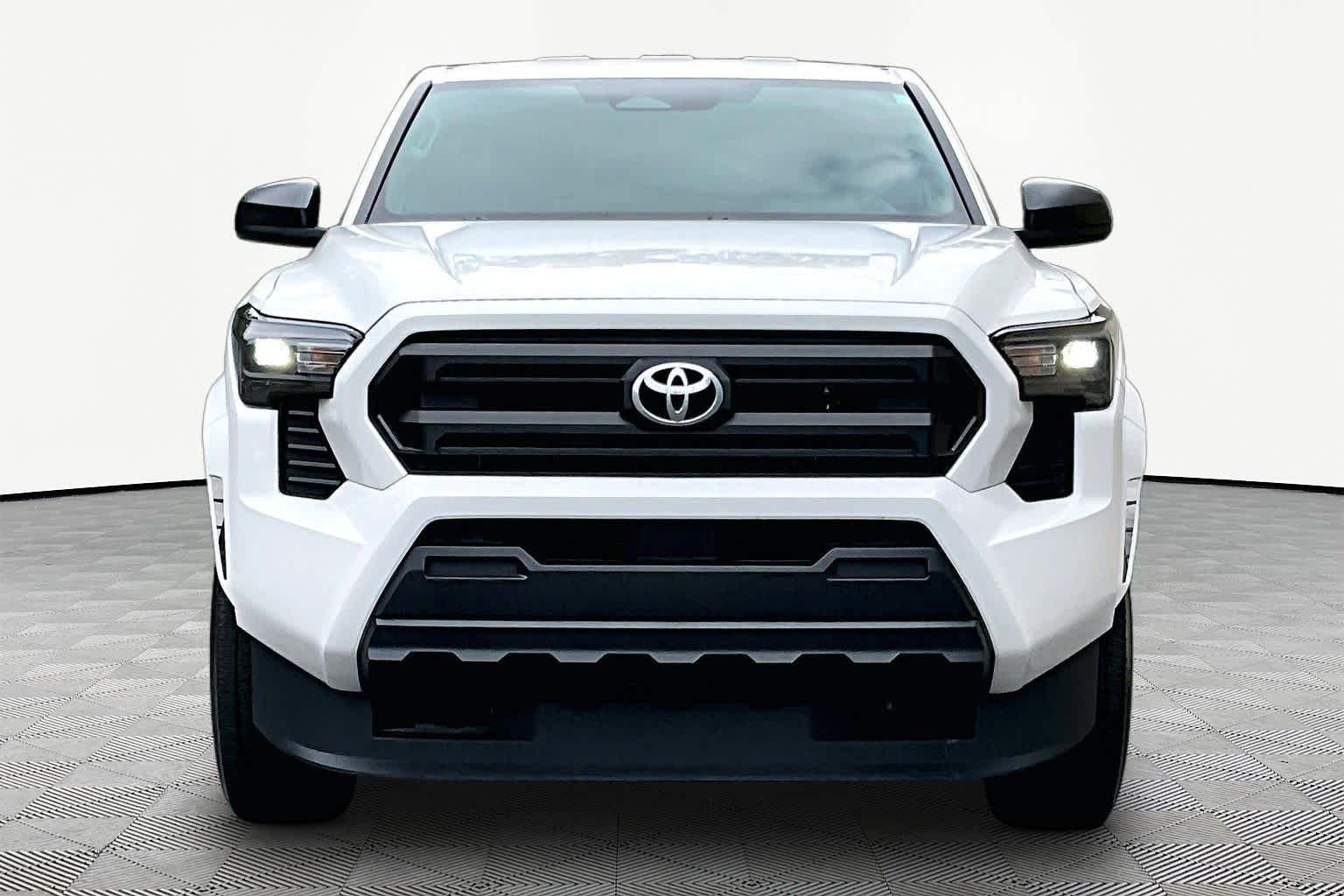 Certified Used 2024 Ice Cap Toyota SR image 4