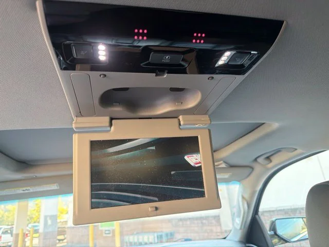 Used 2019 Black GMC SLT image 18