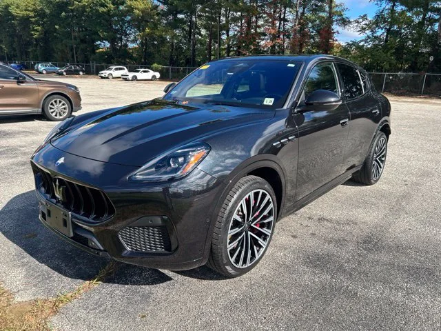 Used 2023  Maserati Modena image 1