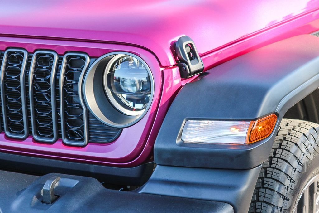 New 2026 Tuscadero Pearlcoat Jeep Sport S image 5