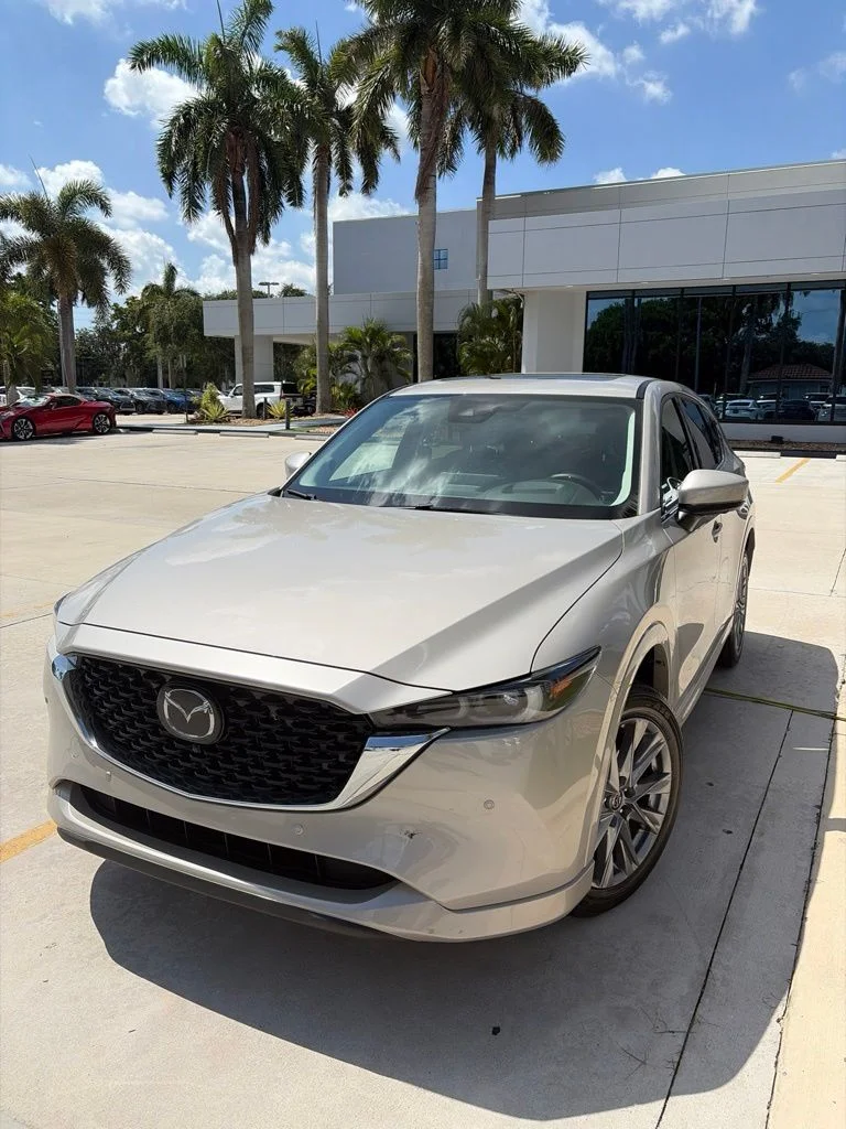 Used 2025 Quartz Metallic Mazda 2.5 S Premium Plus Package image 3