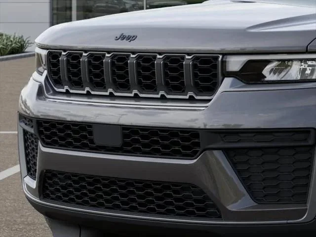 New 2026 Baltic Gray Metallic Clear-Coat Exterior Paint Jeep Laredo image 39