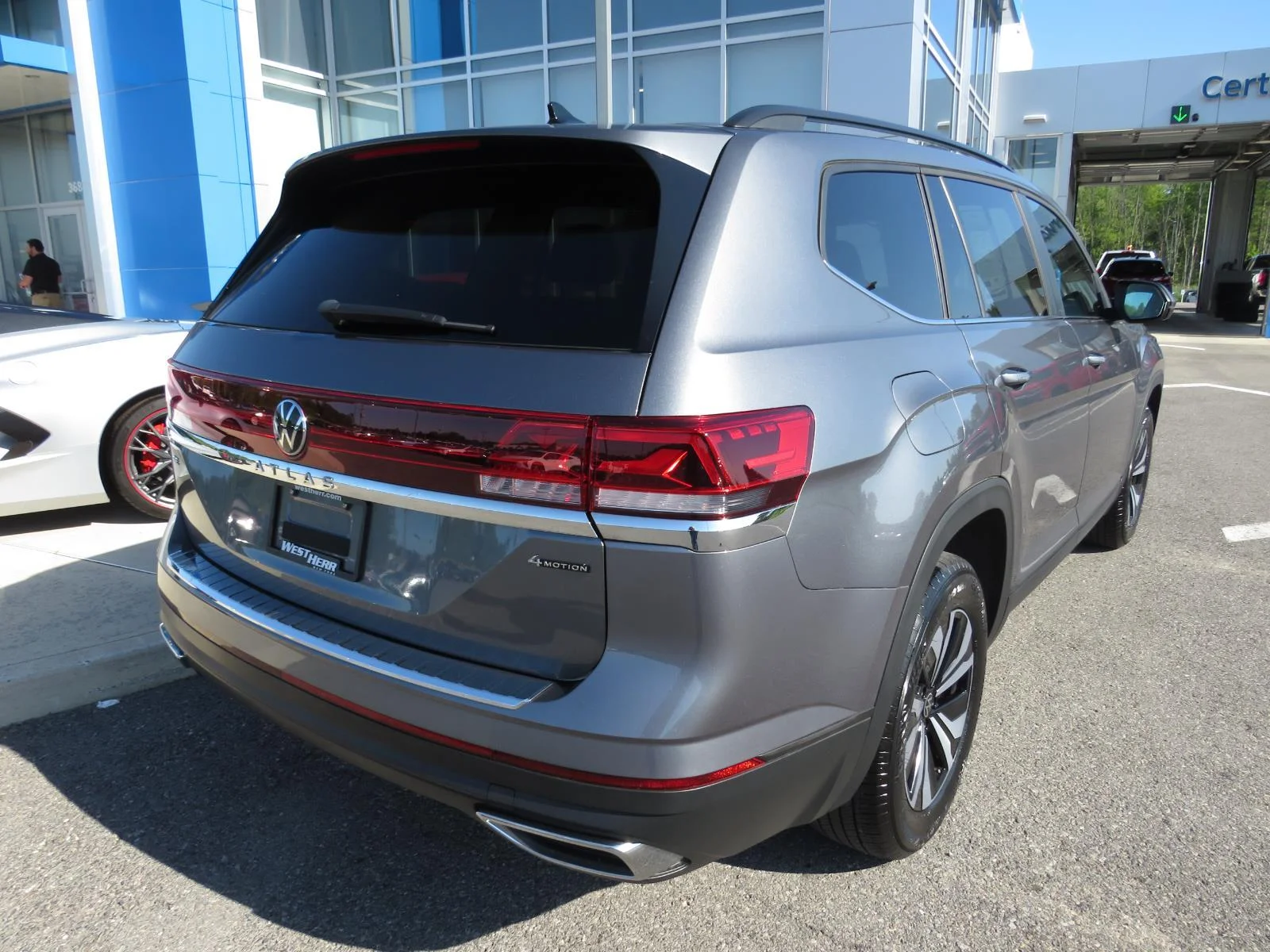 Used 2024  Volkswagen 2.0T SE image 8