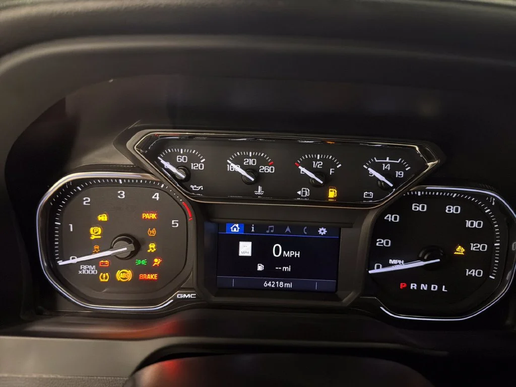 Used 2022 SUMMIT WHITE GMC AT4 image 18