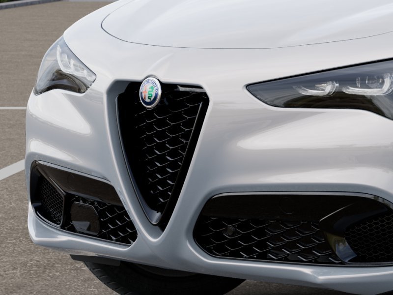 New 2025 Moonlight Gray Metallic Exterior Paint Alfa Romeo Base image 53