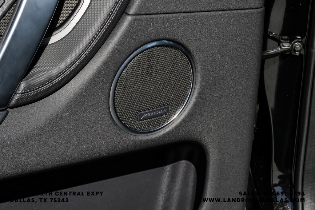 Certified Used 2026 Santorini Black Metallic Land Rover Landmark image 42