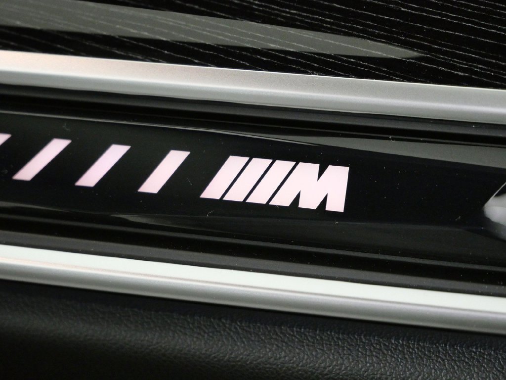 New 2026 Black Sapphire Metallic BMW M60i image 24