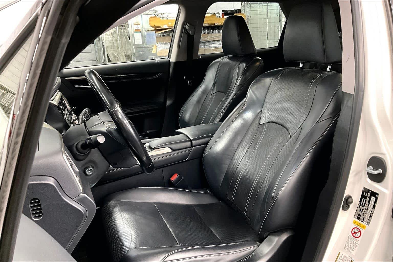 Used 2018 Eminent White Pearl Lexus  image 8