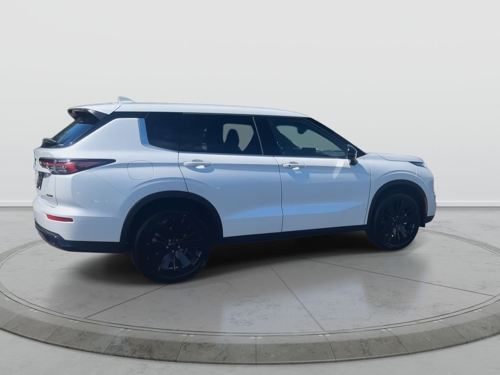 New 2026 WHT DIAMOND Mitsubishi LE image 7