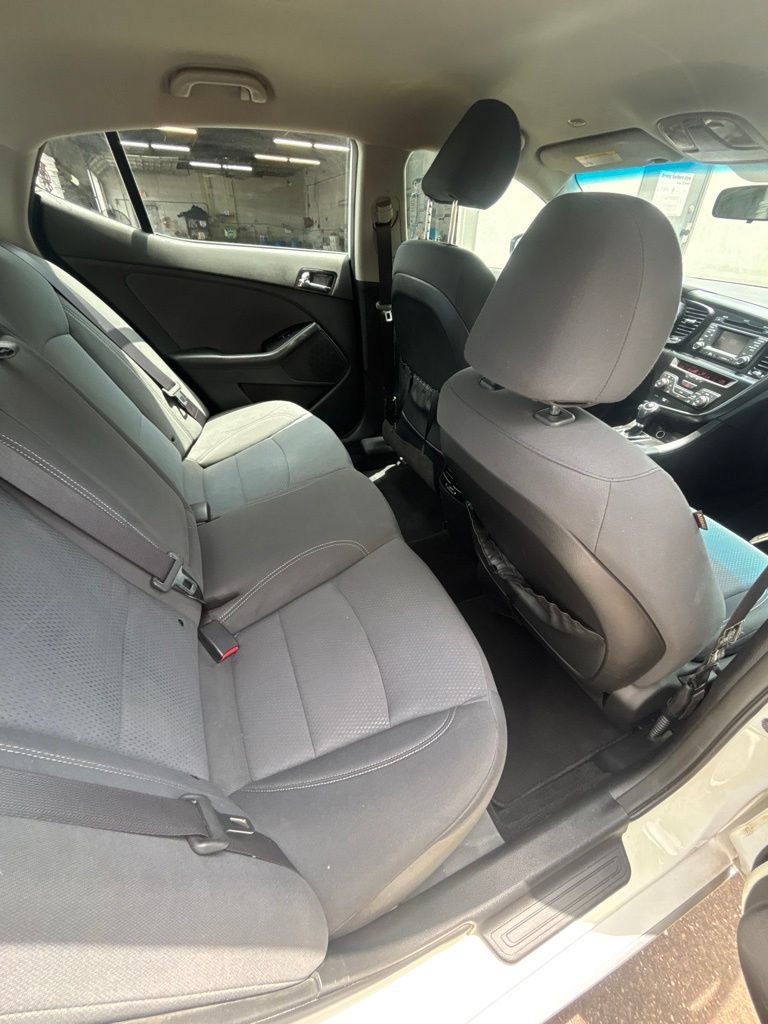 Used 2013 Black Kia LX image 22
