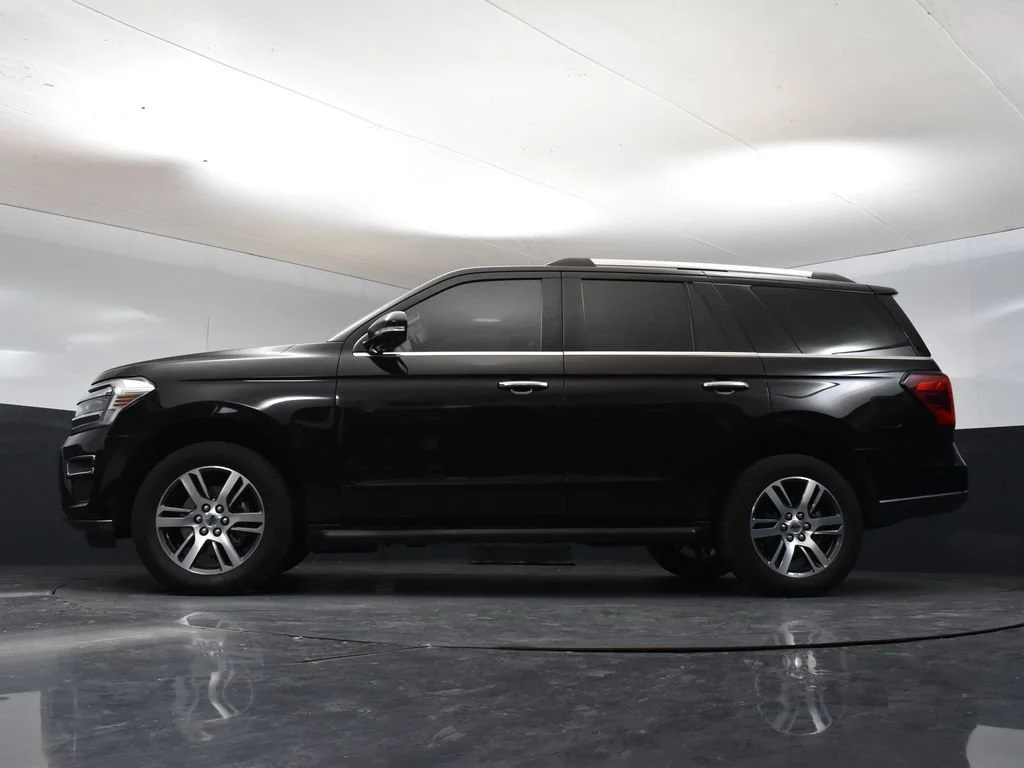 Used 2024 Black Metallic Ford Limited image 30