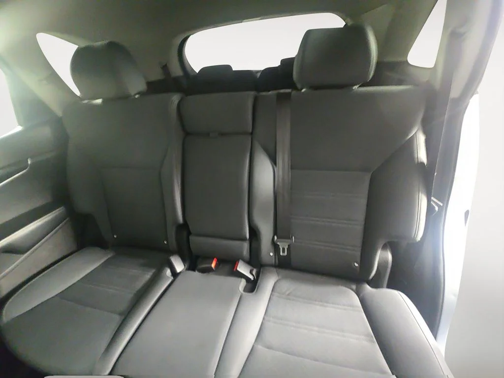 Used 2016 Silver Kia LX image 13