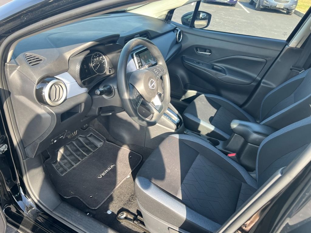 Used 2023 Super Black Nissan 1.6 SV image 8
