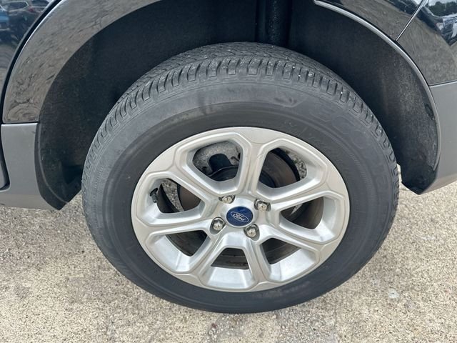 Used 2019 Black Ford SE image 45