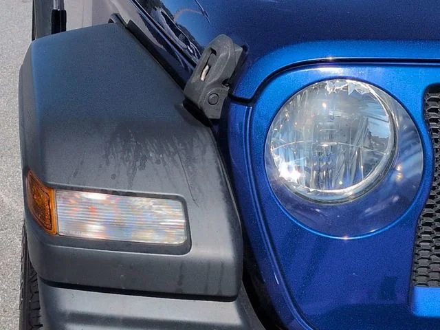 Used 2018 Blue Jeep Unlimited Sport image 10