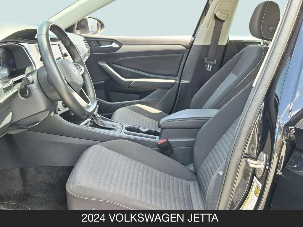 Used 2024 Black Volkswagen 1.5T S image 14