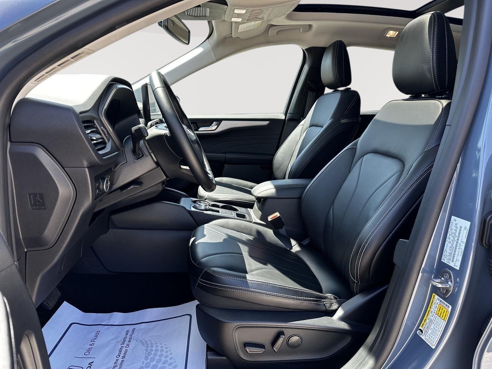 Used 2025 Vapor Blue Ford Platinum image 7