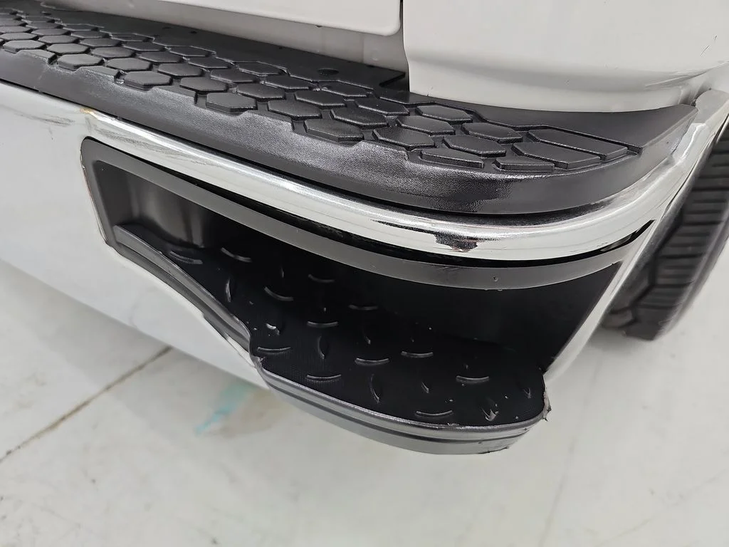 Used 2019 White Ram SLT image 40