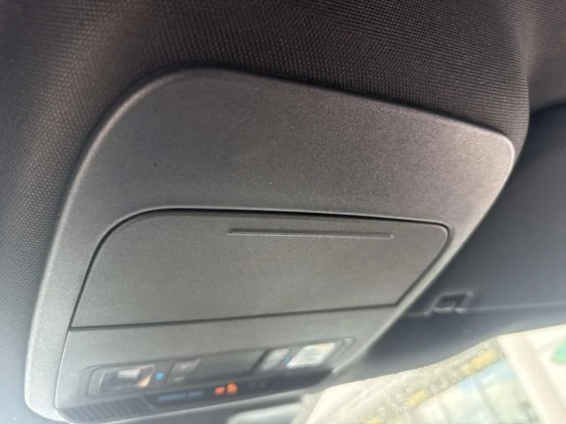 Used 2023 White Ford XLT image 34