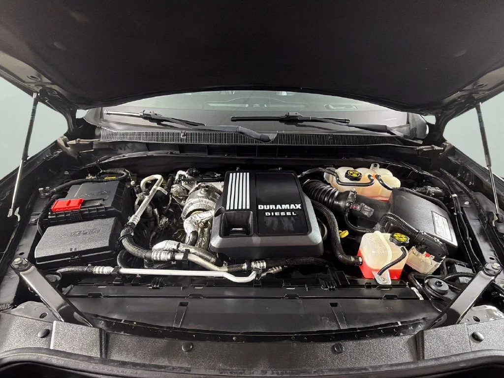 Used 2021 BLACK Chevrolet RST image 41