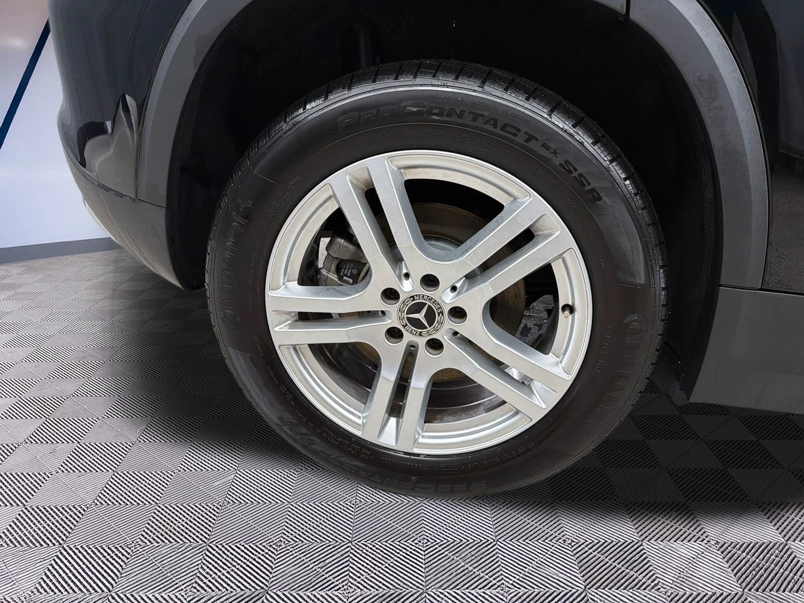 Used 2023 Black Mercedes-Benz GLA 250 image 2
