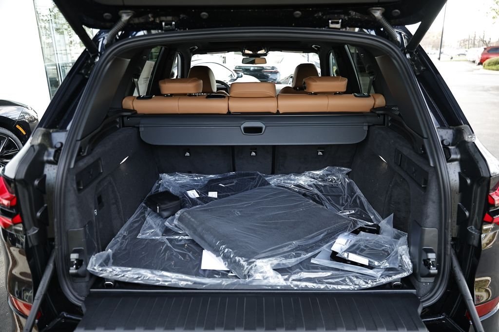 New 2026 Carbon Black BMW xDrive40i image 32