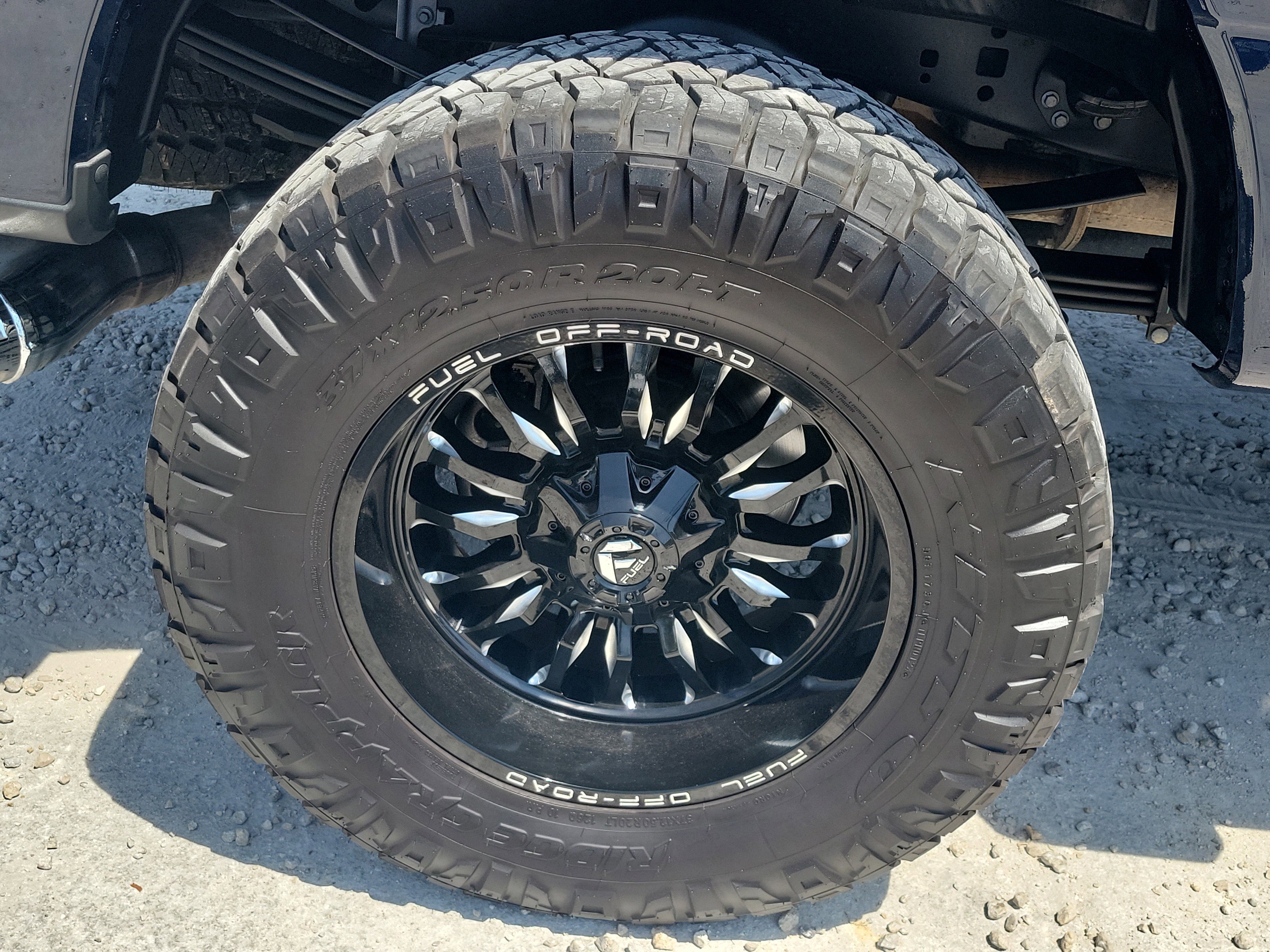 Used 2023 Blue Metallic Ford LARIAT image 10