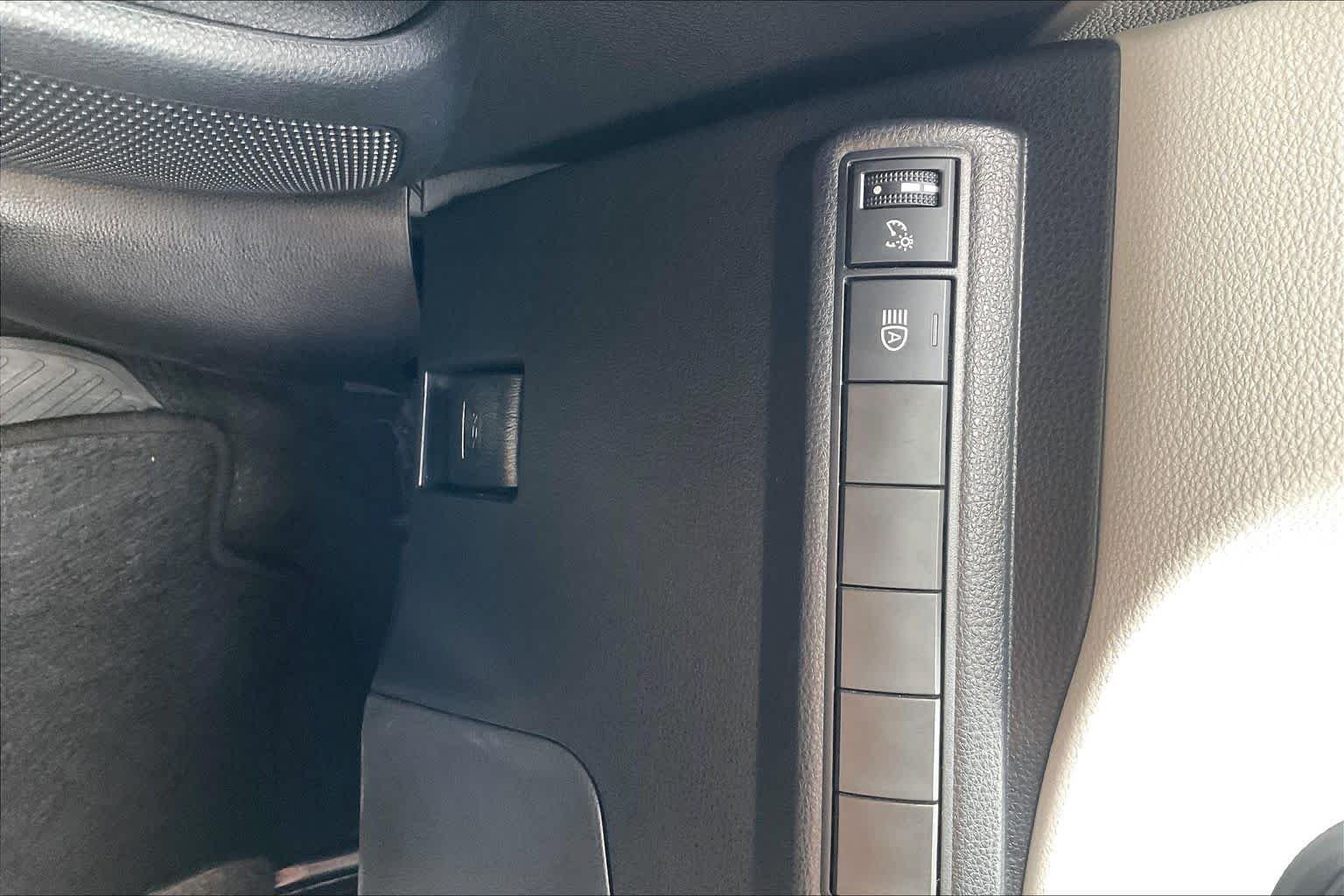 Used 2025 Ice Cap/Midnight Black Metallic Toyota FX image 31